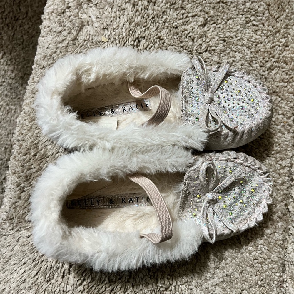 Girls moccasin slippers